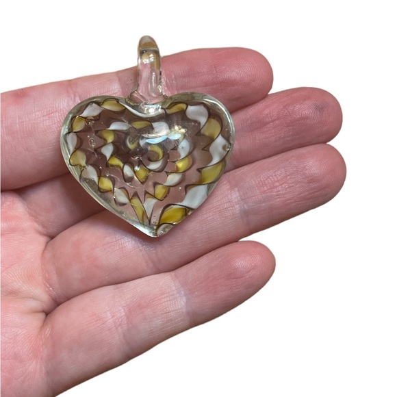 Glass Heart Necklace Pendant - Picture 3 of 4
